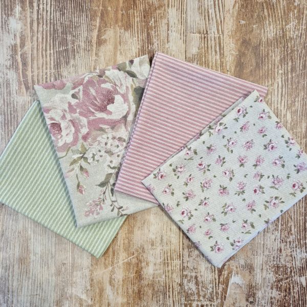 Stoffpaket "Rosen und Streifen" Quilten Patchwork Geschenkverpackung 4 Stücke a 50cm x 70cm