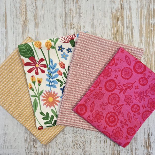 Stoffpaket "Happiness" Quilten Patchwork Geschenkverpackung 4 Stücke a 50cm x 70cm