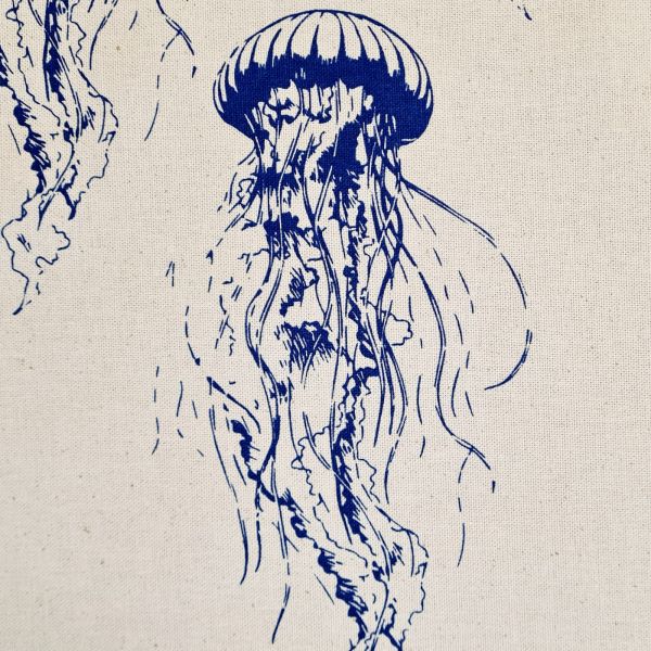 Stoff Baumwolle Eco-Line ungebleicht ecru Quallen blau "Jellyfish" 0,5