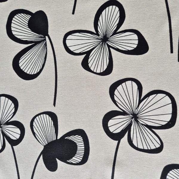 Stoff Baumwolle Meterware natur "Copenhagen" Blumen natur schwarz ecru 0,5