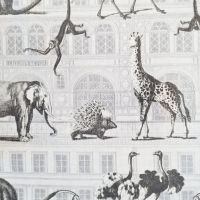 Stoff Satin Dekostoff "Haussmann" grau weiss Häuser und Tiere 0,5 Stoff Satin Dekostoff "Haussmann" grau weiss Häuser und Tiere 0,5